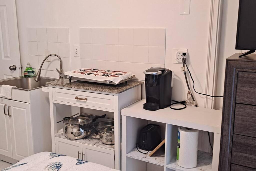 Brand New Studio Apartment 维罗比奇 外观 照片